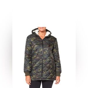 Quilted Camouflage Hooded Jacket  Reversible Sherpa Jacket Size LARGE